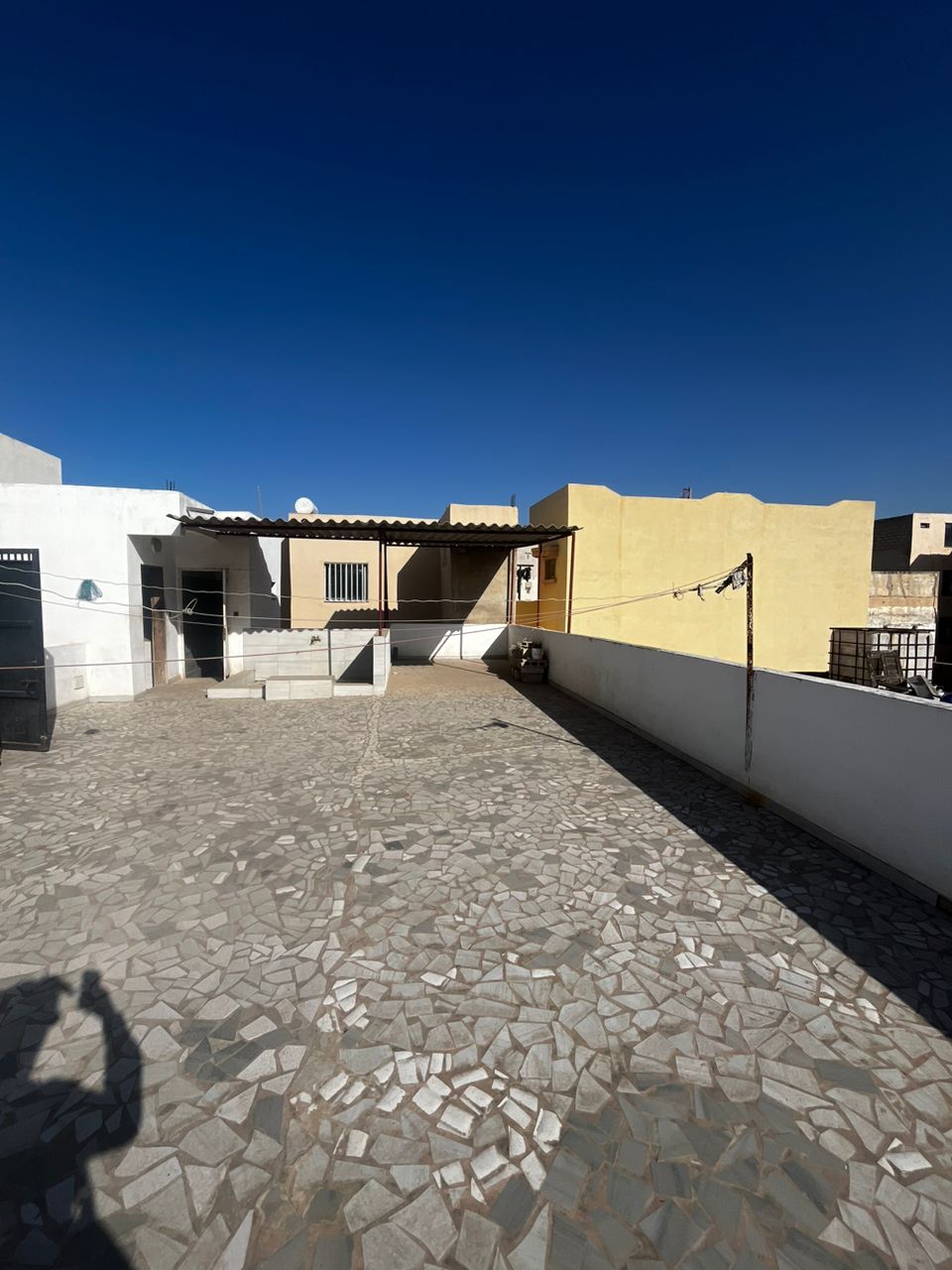 Villa 5 chambres avec garage dans une résidence sécurisée à Mermoz — photo 1
